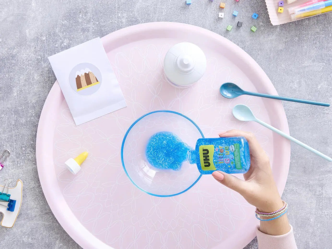 DIY UHU Glitter Slime!