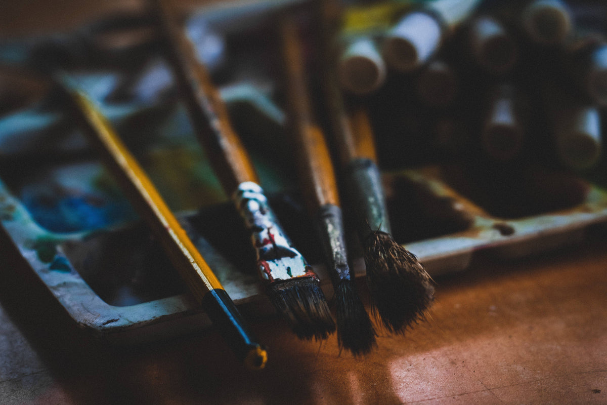 Acrylic vs. Oil Paints: Making the Right Choice for Your Art