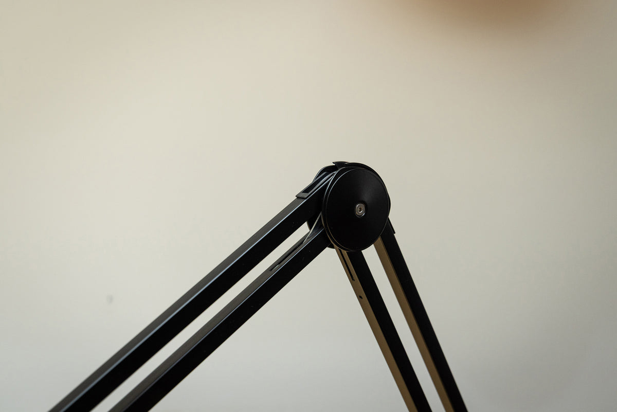 Daylight Lumi Task Lamp Black