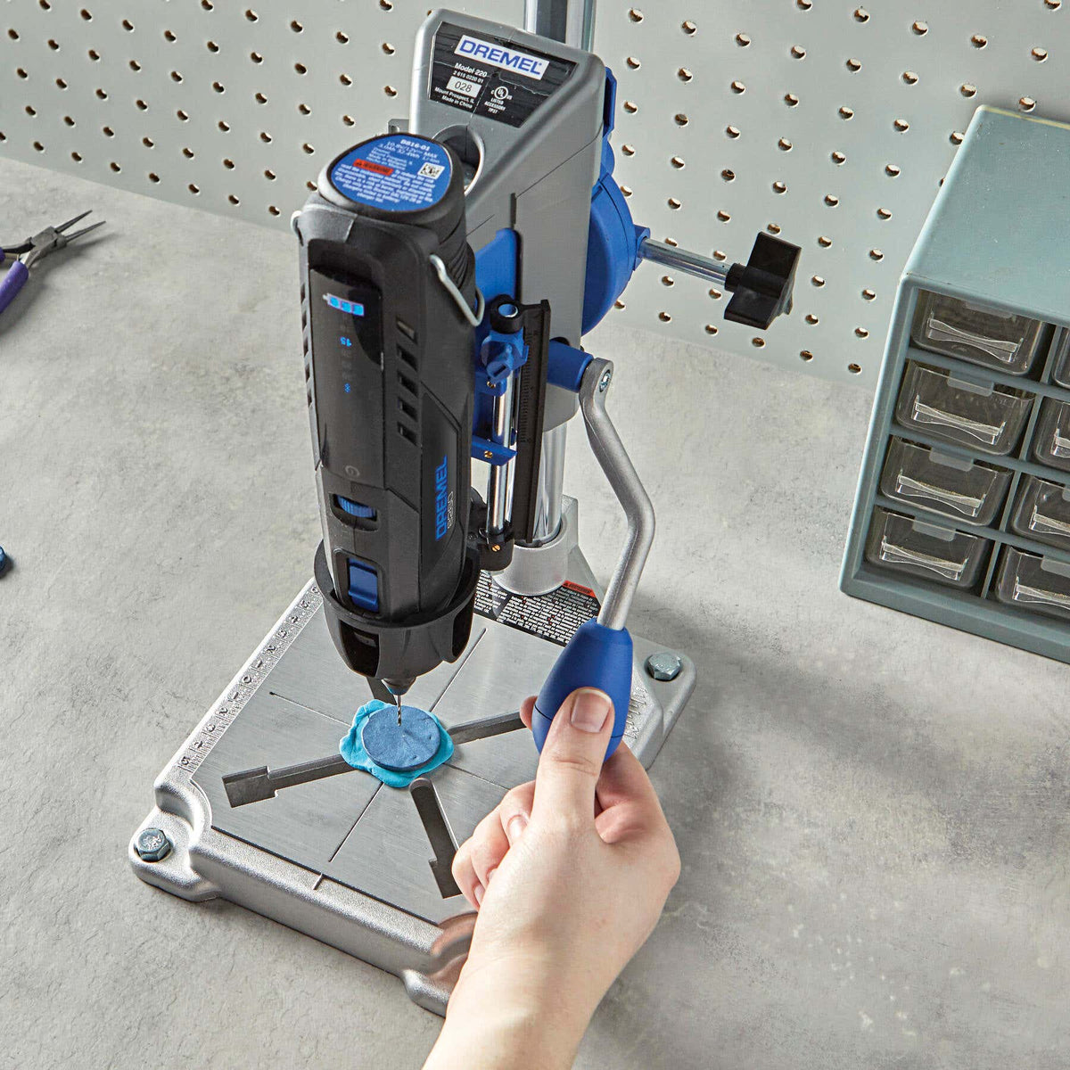 Dremel Workstation Attachment (220)