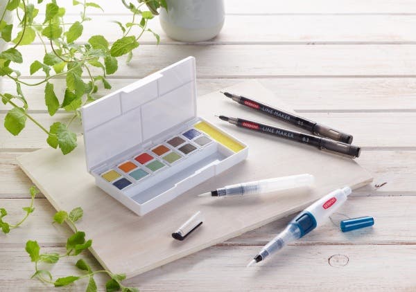Derwent Line and Wash Paint Pan Set