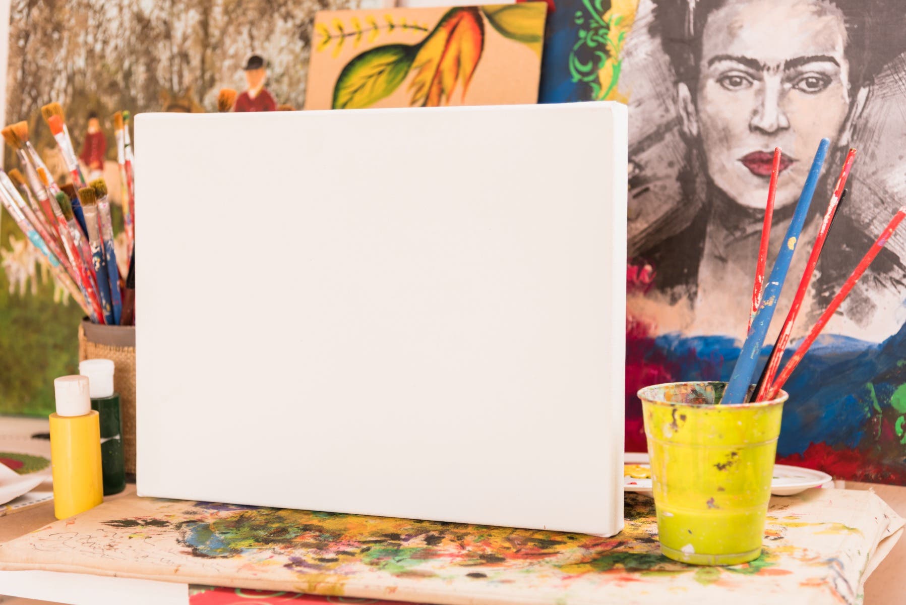 How Pro Artists Choose the Best Canvas for Acrylic Painting